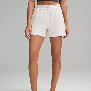 Lululemon Softstreme High-Rise Short 4"